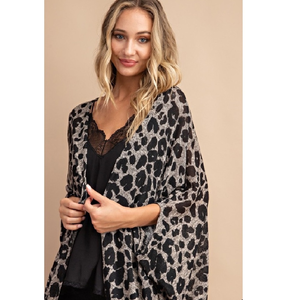 NWT Animal Print Dolman Sleeve Cardigan - Picture 2 of 8